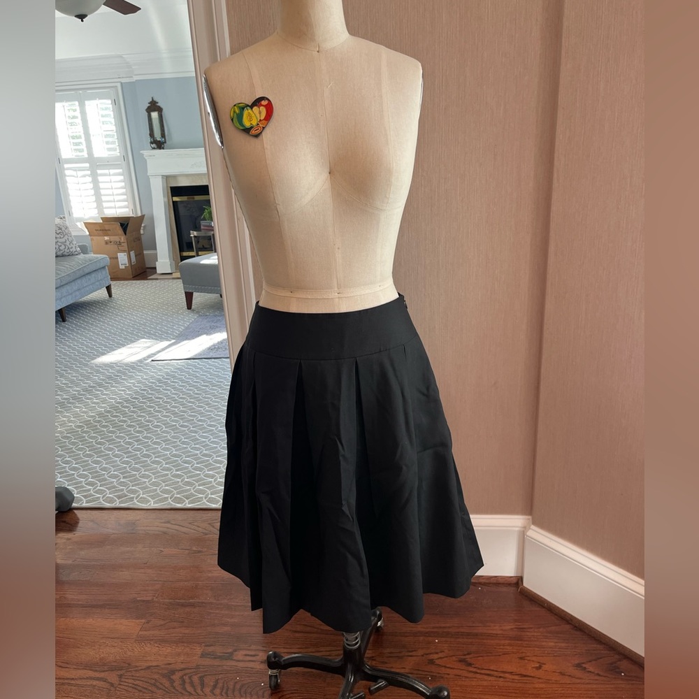 Theory pleated black skirt